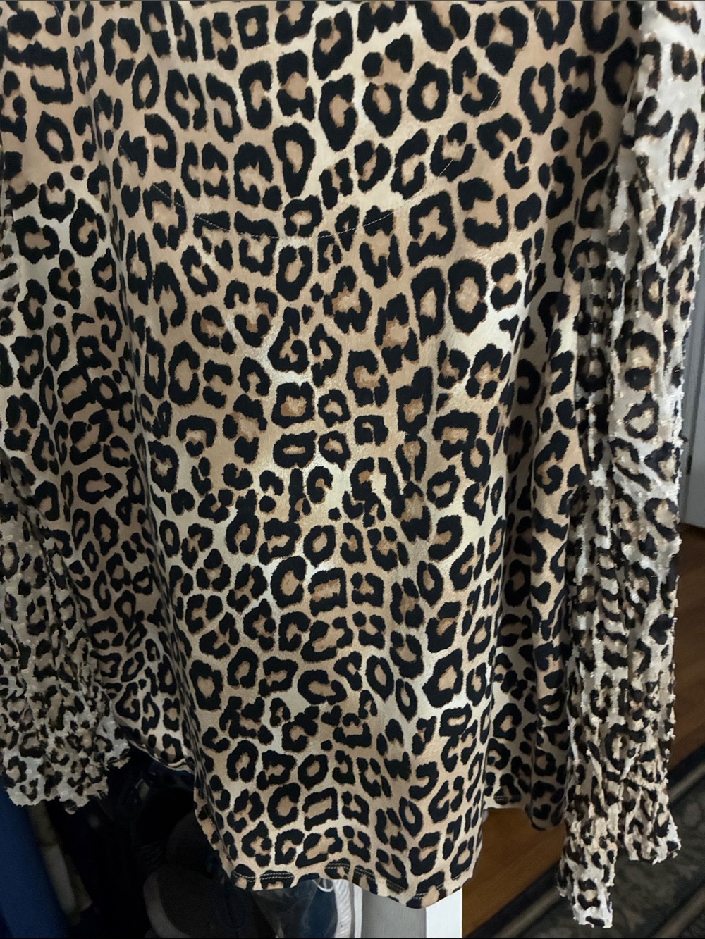 Chico's Black and Tan Leopard Print Top that is in Great Condition. Sizes - Picture 6 of 6